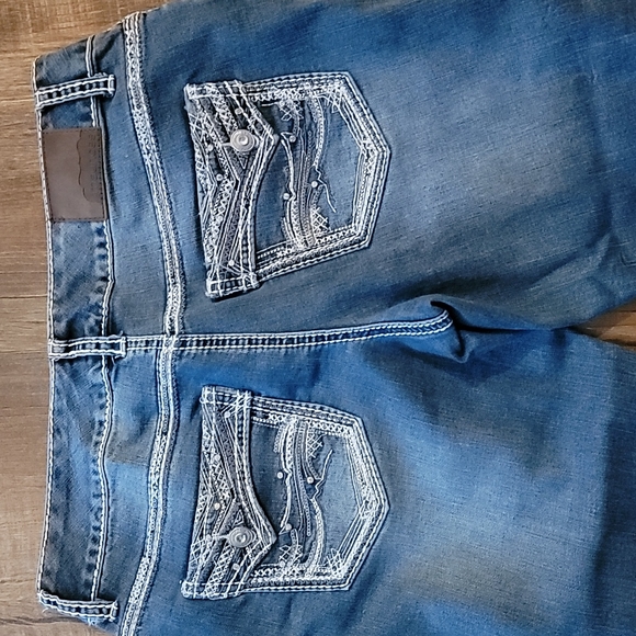 Maurices 5/6 reg jeans - Picture 3 of 10